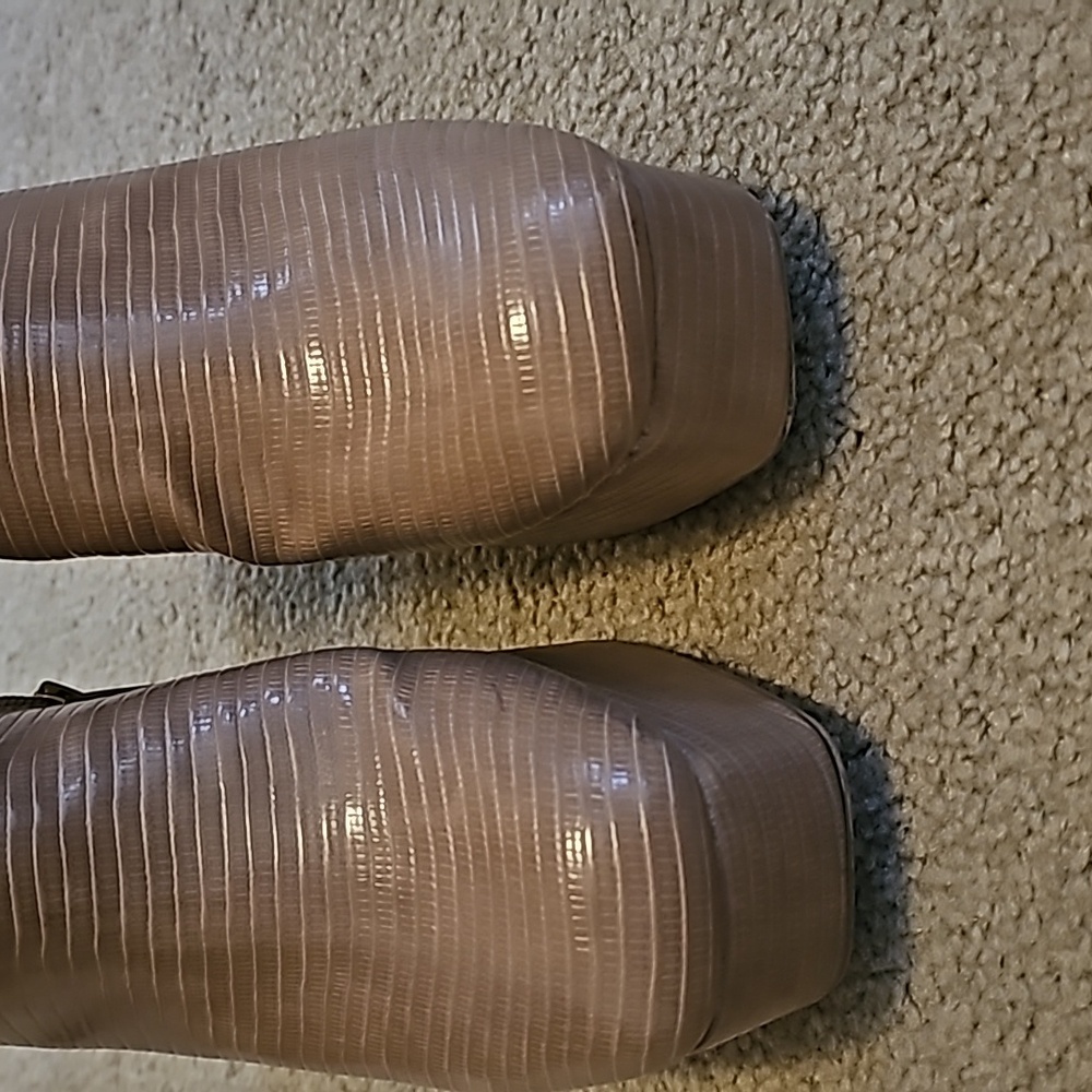 Chinese Laundry Women's Taupe Ankle Boots - Picture 2 of 5